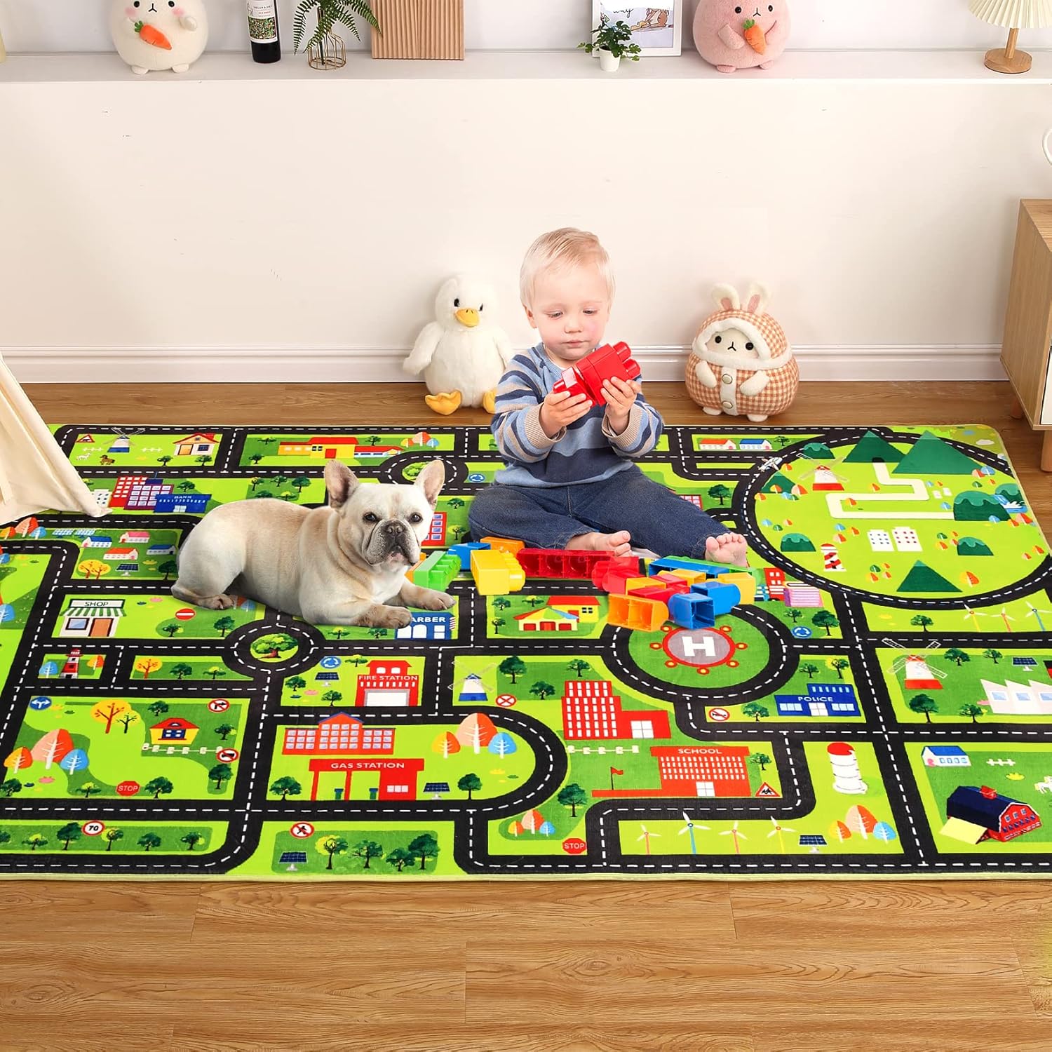 Green carpet with maze theme